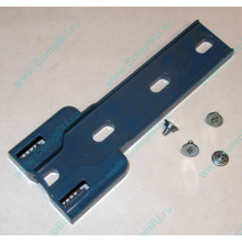 Синий пластмассовый фиксатор-защёлка HP 224981-001 для 5.25" устройств в HP ML370 (Бердск)